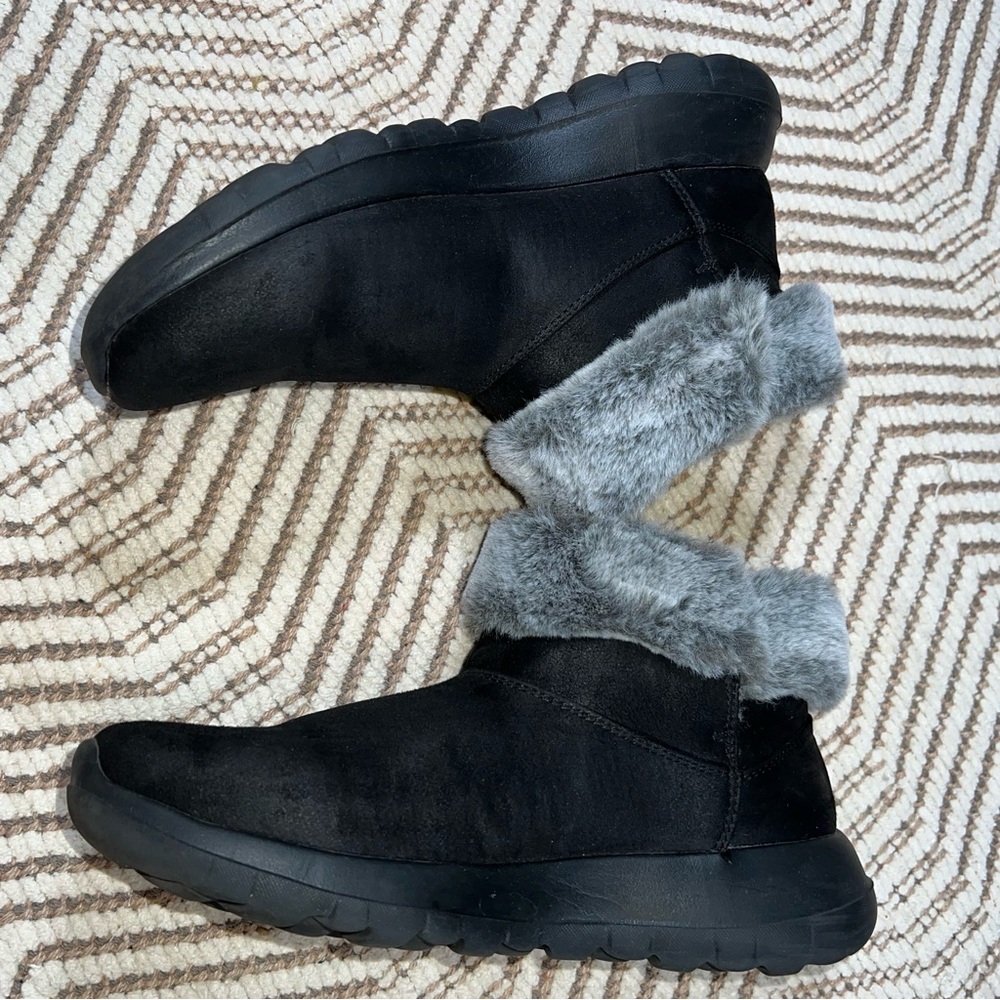 Skechers On the Go Winter Boots Women Black Bootie Faux Fur Lined Women’s Size 9 - Picture 8 of 10